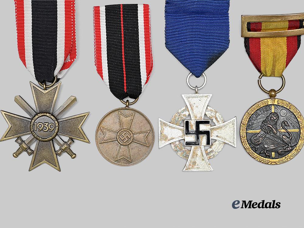 germany,_third_reich._a_lot_of_awards_for_military_and_civil_service_e_medals__g63916_4