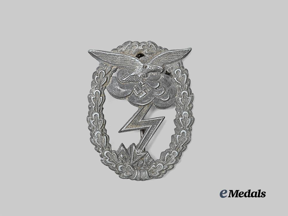germany,_luftwaffe._a_ground_assault_badge,_by_j._e._hammer&_söhne_e_medals__g63919_2