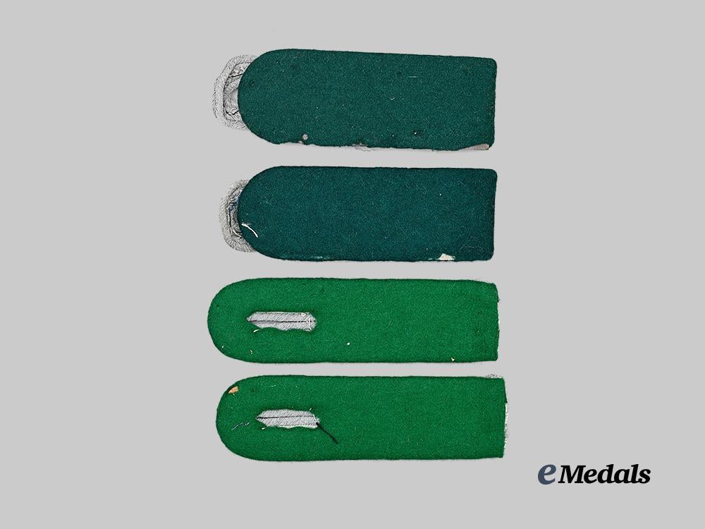 germany,_wehrmacht._a_lot_of_officer-_grade_shoulder_boards_e_medals__g63922_3