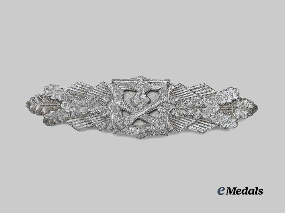 germany,_wehrmacht._a_close_combat_clasp,_bronze_grade,_third_pattern_by_friedrich_linden_e_medals__g63924_2
