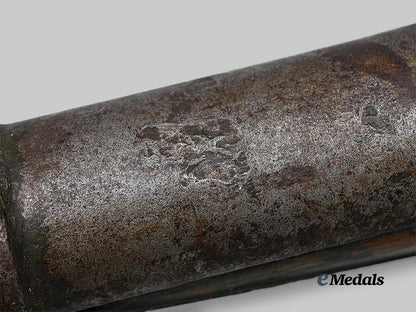 germany,_imperial._a_first_world_war_entrenching_tool,_with_carrier,_c.1916_e_medals__g63925_8