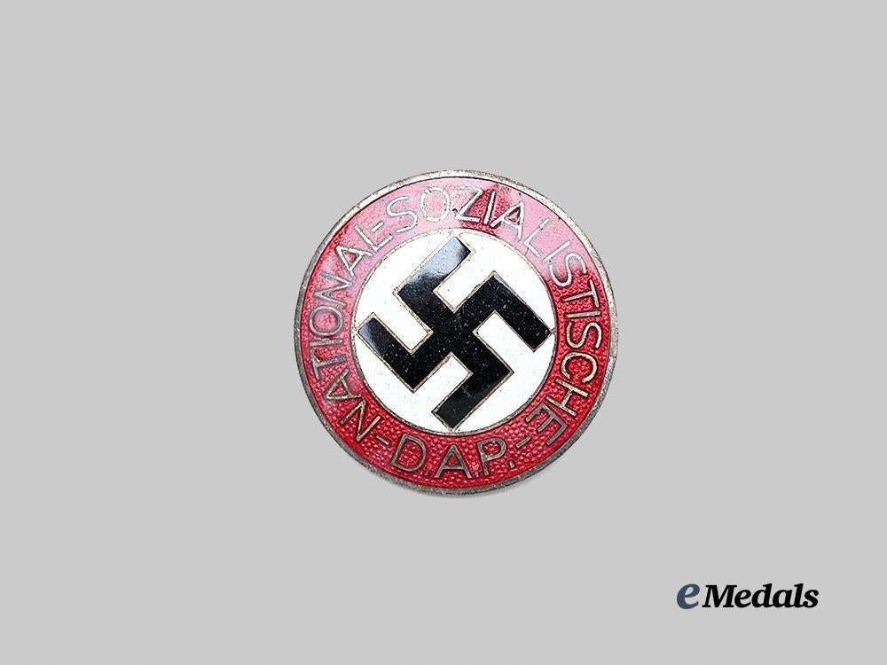 germany,_n_s_d_a_p._a_membership_badge,_by_karl_wurster_e_medals__g63926_2