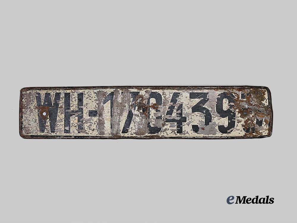 germany,_heer._an_automobile/_truck_license_plate_e_medals__g63927_2