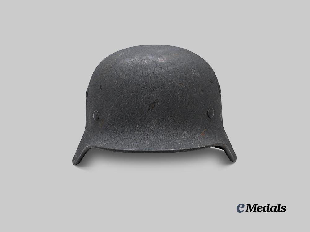 germany,_luftwaffe._an_m40_stahlhelm,_refurbished_example_by_f._w._quist_e_medals__g63931_2