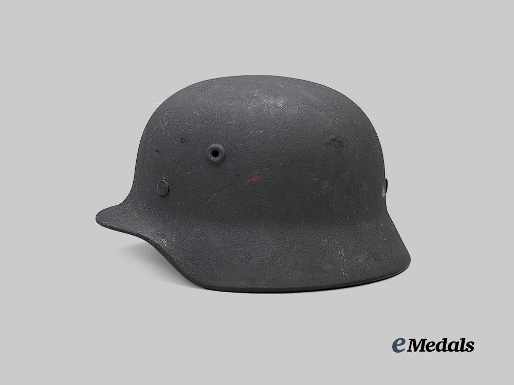 germany,_luftwaffe._an_m40_stahlhelm,_refurbished_example_by_f._w._quist_e_medals__g63931_3