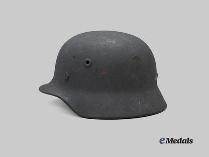 germany,_luftwaffe._an_m40_stahlhelm,_refurbished_example_by_f._w._quist_e_medals__g63931_3