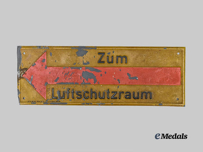 germany,_r_l_b._an_air_raid_shelter_directional_sign_e_medals__g63932_2