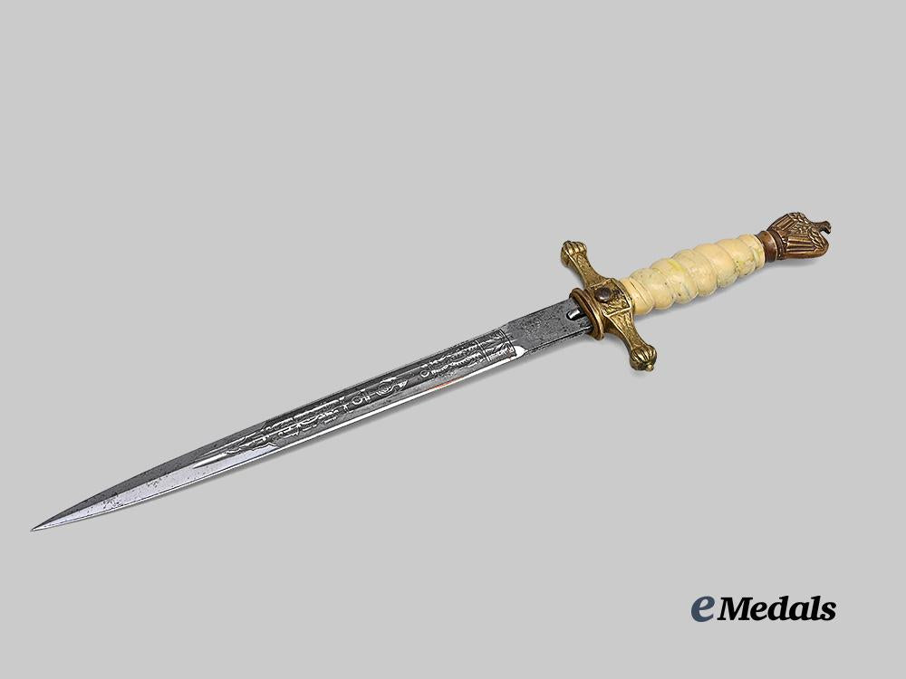 germany,_kriegsmarine._an_officer’s_dress_dagger,_refurbished_example,_by_carl_eickhorn_e_medals__g63933_4