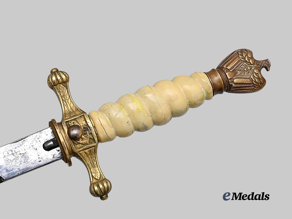 germany,_kriegsmarine._an_officer’s_dress_dagger,_refurbished_example,_by_carl_eickhorn_e_medals__g63933_7