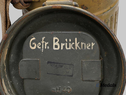 germany,_heer._a_rare_and_unused_tropical_m30_gas_mask,_with_canister,_owner-_attributed_example_e_medals__g63937_4