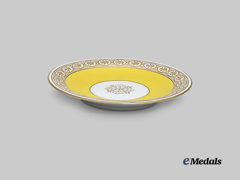 germany,_imperial._a_kaiserin_augusta_victoria_patriotic_cameo_cup_and_saucer,_by_königliche_porzellan-_manufaktur_e_medals__g63941_11