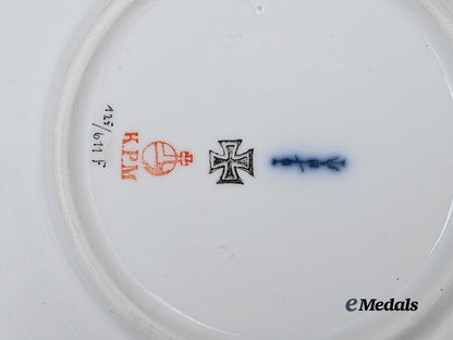 germany,_imperial._a_kaiserin_augusta_victoria_patriotic_cameo_cup_and_saucer,_by_königliche_porzellan-_manufaktur_e_medals__g63941_15