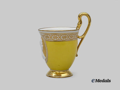 germany,_imperial._a_kaiserin_augusta_victoria_patriotic_cameo_cup_and_saucer,_by_königliche_porzellan-_manufaktur_e_medals__g63941_4