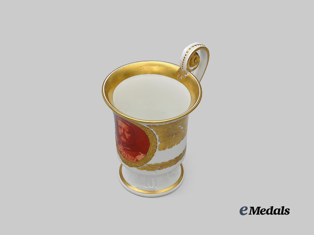 germany,_imperial._a_pair_of_first_world_war_patriotic_cups,_von_hindenburg_and_crown_prince_wilhelm,_by_königliche_porzellan-_manufaktur_e_medals__g63942_11
