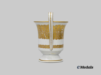 germany,_imperial._a_pair_of_first_world_war_patriotic_cups,_von_hindenburg_and_crown_prince_wilhelm,_by_königliche_porzellan-_manufaktur_e_medals__g63942_15
