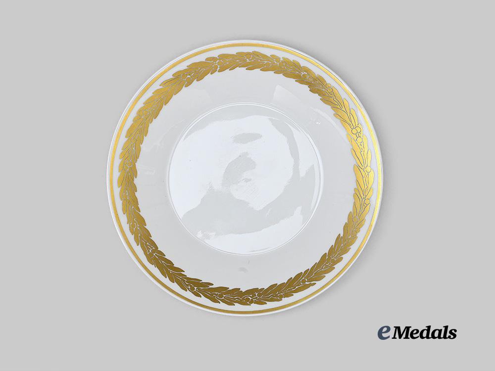 germany,_imperial._a_crown_prince_wilhelm_patriotic_cup_and_saucer,_by_königliche_porzellan-_manufaktur_e_medals__g63944_13