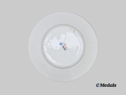 germany,_imperial._a_crown_prince_wilhelm_patriotic_cup_and_saucer,_by_königliche_porzellan-_manufaktur_e_medals__g63944_14
