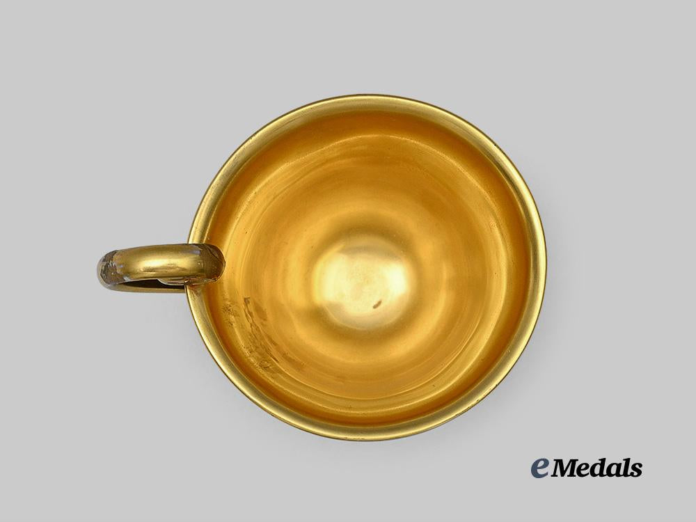 germany,_imperial._a1915_kaiser_wilhelm_i_i_patriotic_cameo_cup_and_saucer,_by_lorenz_hutschenreuther_e_medals__g63944_21