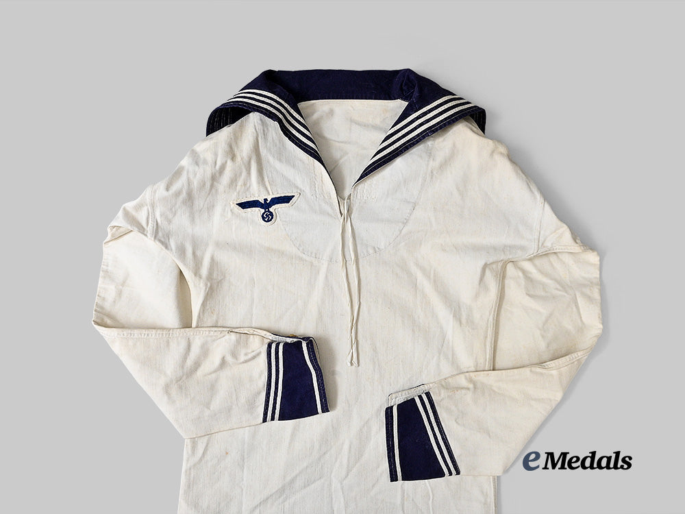 germany,_kriegsmarine._an_early_white_service_uniform_for_a_radio_operator_e_medals__g63945_4