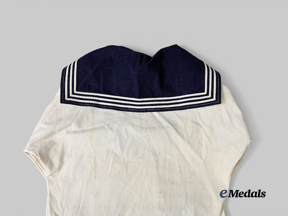 germany,_kriegsmarine._an_early_white_service_uniform_for_a_radio_operator_e_medals__g63945_6