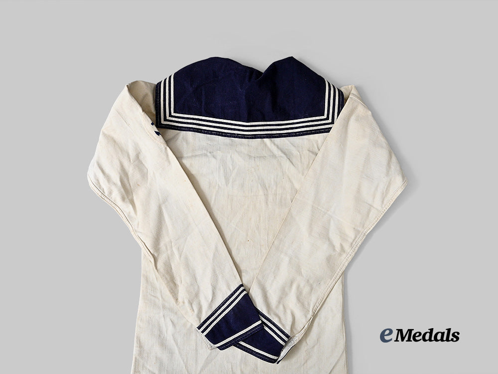 germany,_kriegsmarine._an_early_white_service_uniform_for_a_radio_operator_e_medals__g63945_7