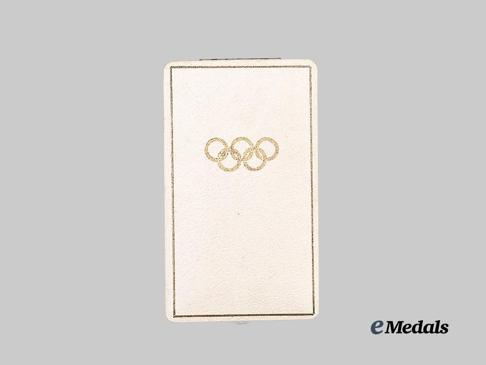 germany,_third_reich._an_olympic_games_commemorative_medal,_with_case_e_medals__g63952_2