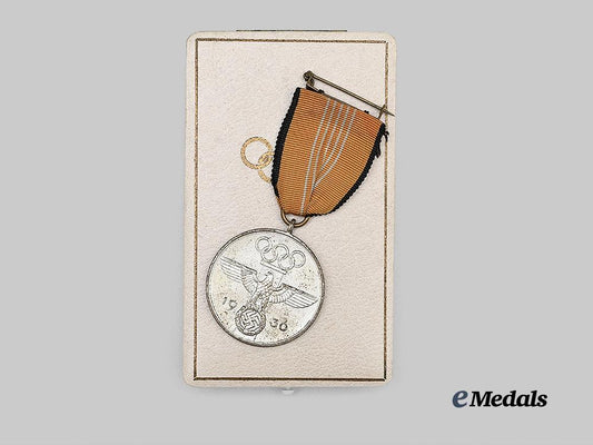 germany,_third_reich._an_olympic_games_commemorative_medal,_with_case_e_medals__g63952_4