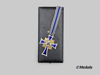germany,_third_reich._an_honour_cross_of_the_german_mother,_gold_grade_with_case,_by_c._e._juncker_e_medals__g63954_5