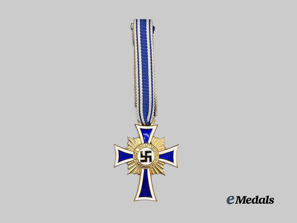 germany,_third_reich._an_honour_cross_of_the_german_mother,_gold_grade_with_case,_by_c._e._juncker_e_medals__g63954_6