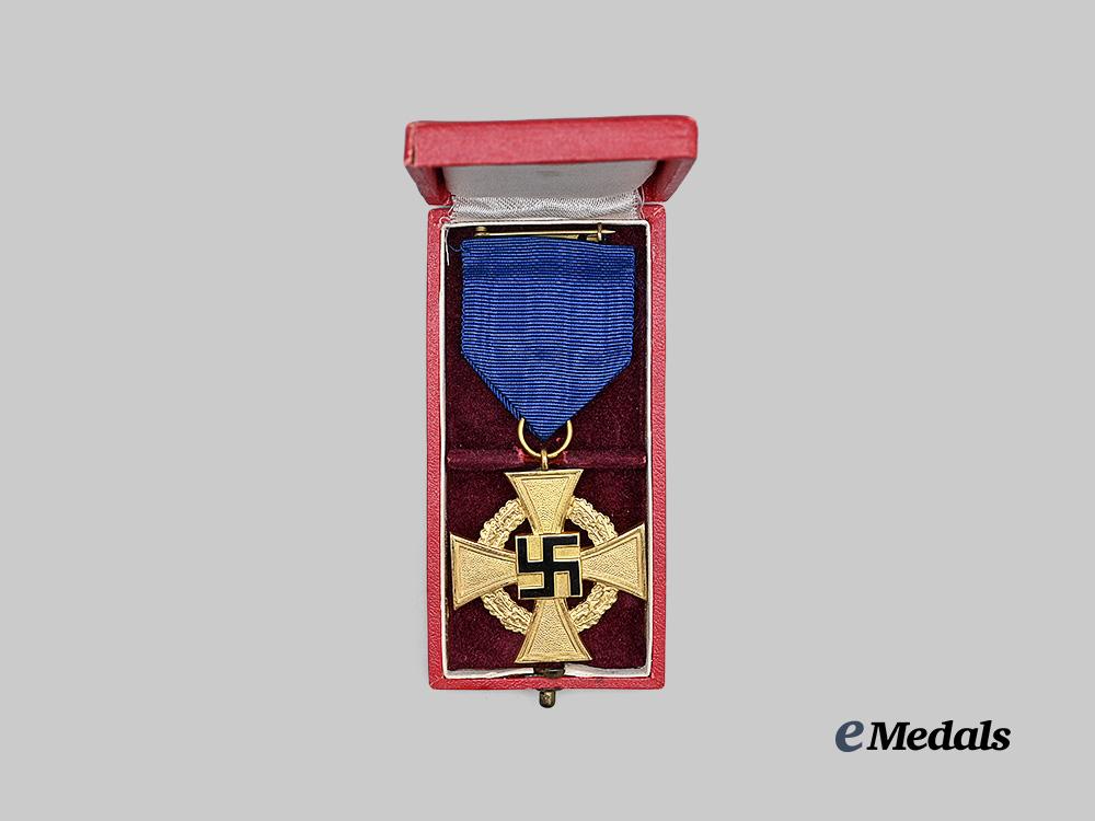 germany,_third_reich._a_civil_service40-_year_faithful_service_award,_with_case,_by_deschler&_sohn_e_medals__g63956_3