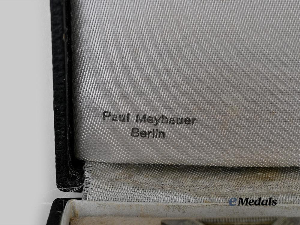 germany,_wehrmacht._a1939_iron_cross_i_class,_with_case,_owner-_attributed_example_by_paul_meybauer_e_medals__g63960_4