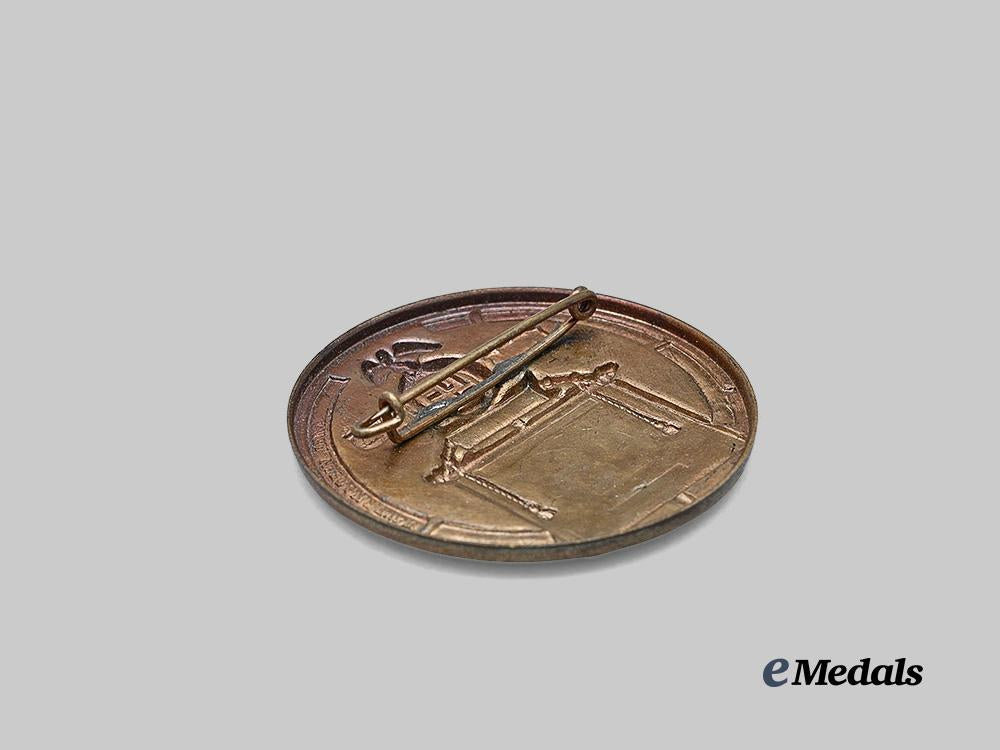 germany,_n_s_d_a_p._a1936_weimar_party_rally10th_anniversary_badge,_by_hermann_wernstein_e_medals__g63968_4