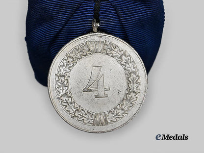 germany,_wehrmacht._a4-_year_long_service_award,_on_parade_mount_e_medals__g63988_6