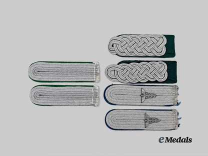 germany,_heer._a_lot_of_shoulder_boards_for_officer_ranks_e_medals__g63990_2