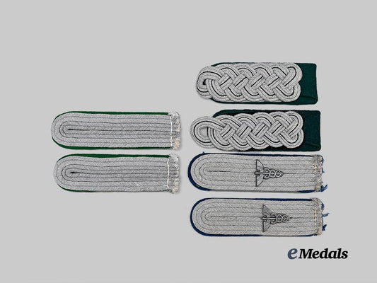 germany,_heer._a_lot_of_shoulder_boards_for_officer_ranks_e_medals__g63990_2