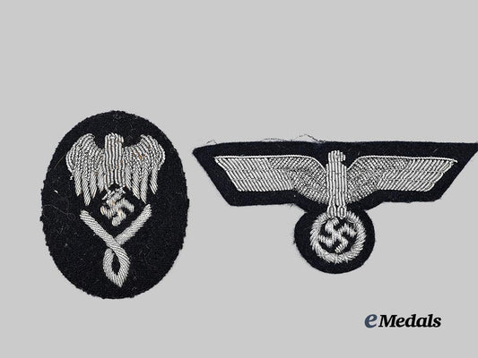 germany,_kriegsmarine._a_pair_of_uniform_insignia_for_administrative_officer_ranks_e_medals__g64007_2