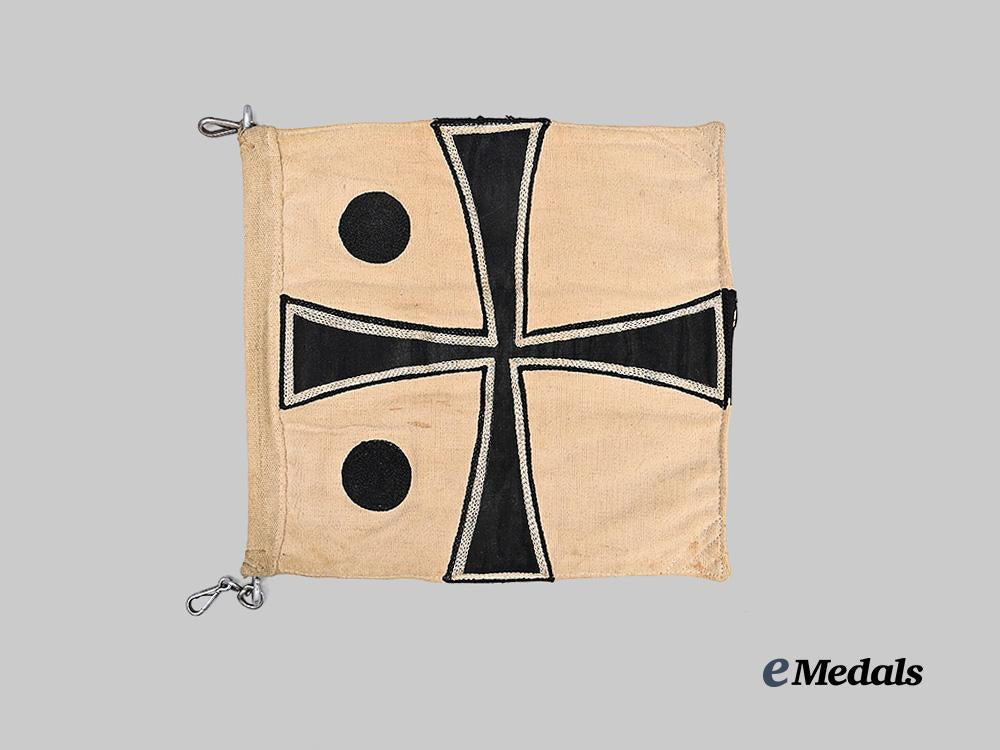 germany,_kriegsmarine._a_rare_konteradmiral_vehicle_flag_e_medals__g64018_2