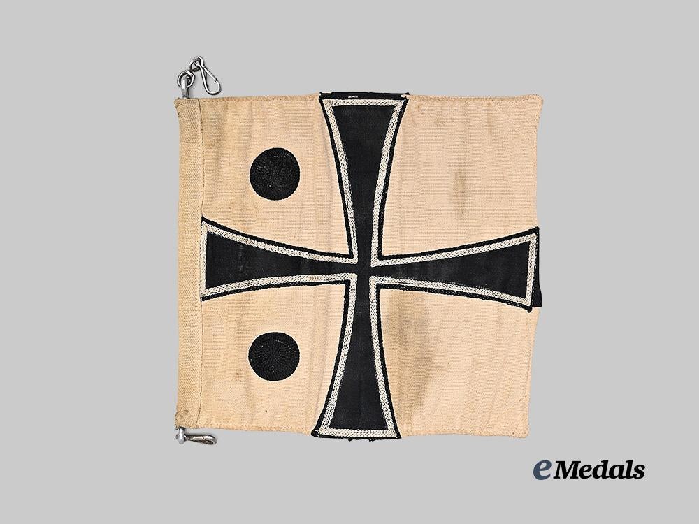 germany,_kriegsmarine._a_rare_konteradmiral_vehicle_flag_e_medals__g64018_3