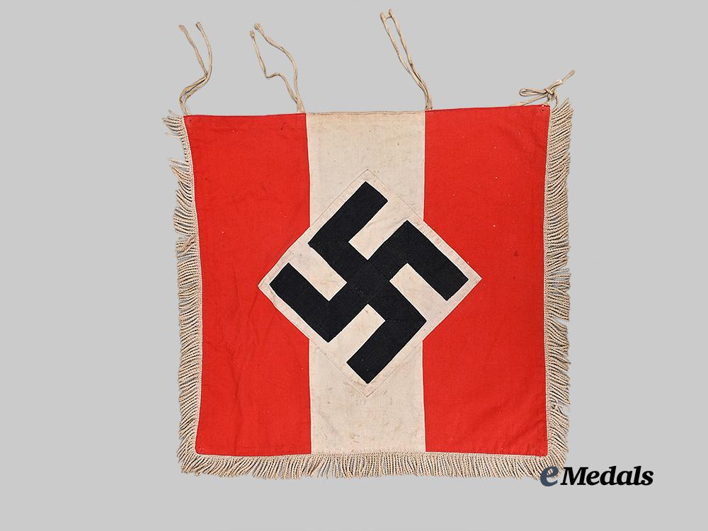 germany,_h_j._a_trumpet_banner_e_medals__g64019_3
