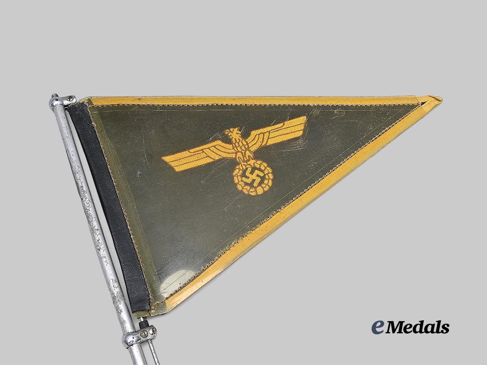 germany,_wehrmacht._a_rare_general’s_staff_car_fender_pennant_e_medals__g64023_3