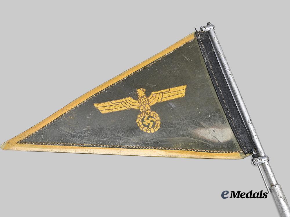 germany,_wehrmacht._a_rare_general’s_staff_car_fender_pennant_e_medals__g64023_5