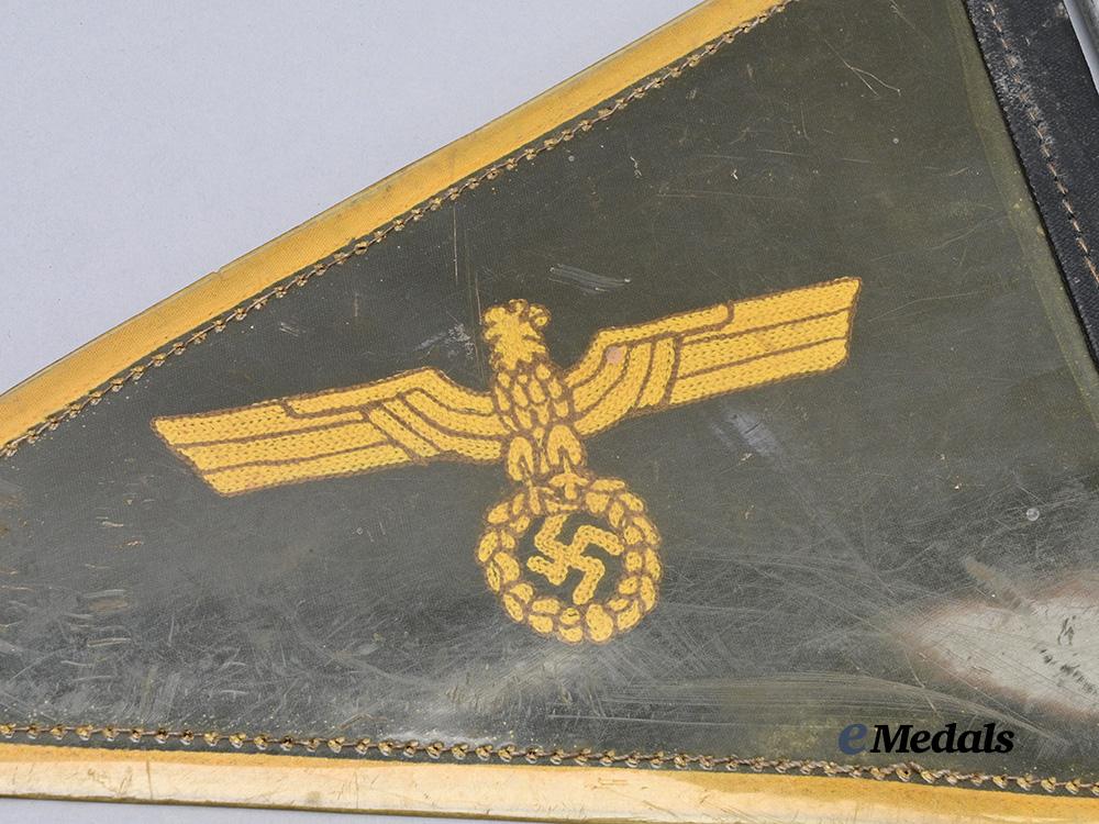 germany,_wehrmacht._a_rare_general’s_staff_car_fender_pennant_e_medals__g64023_6
