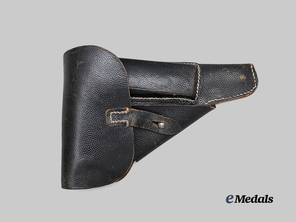 germany,_wehrmacht._a_walther_p38_holster,_c_x_o-_marked_e_medals__g64024_4