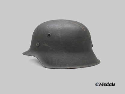 germany,_heer._an_m42_stahlhelm,_repurposed_example_e_medals__g64025_3