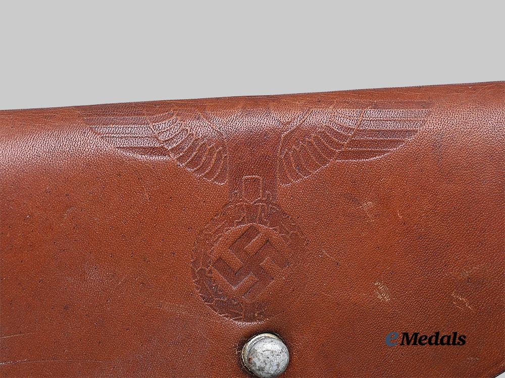 germany,_third_reich._a_police/_customs7.65_pistol_holster_e_medals__g64026_6
