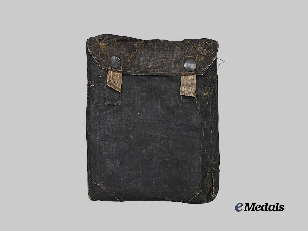 germany,_wehrmacht._a_gas_cape_and_pouch,_early_issue_e_medals__g64032_2