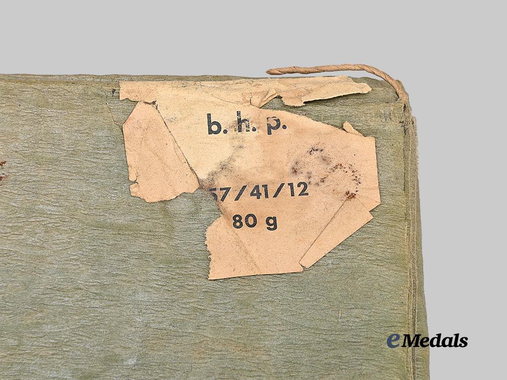 germany,_wehrmacht._a_gas_cape_and_pouch,_early_issue_e_medals__g64032_6
