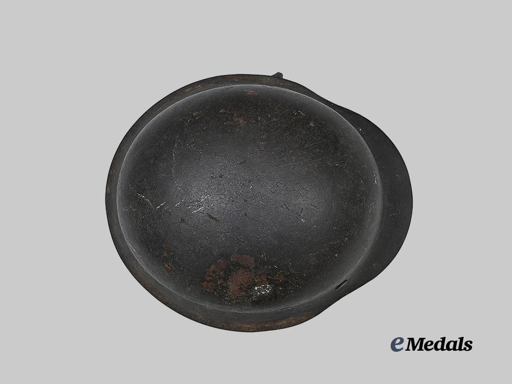 germany,_heer._an_m42_stahlhelm,_by_emaillierwerke_a._g._e_medals__g64047_6