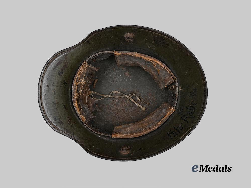 germany,_imperial._an_m16_camouflage_stahlhelm,_owner-_attributed_example,_by_gebrüder_gnüchtel_a._g._e_medals__g64048_7