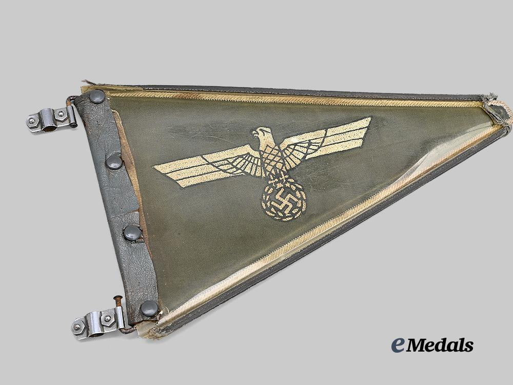 germany,_heer._an_officer’s_staff_car_pennant,_with_rare_cover_e_medals__g64049_4